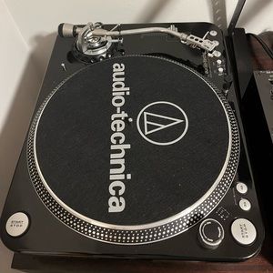 Audio Technica LP 1240